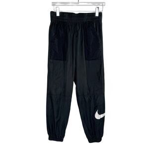 Nike NSW Swoosh Pant M Black Patch Pocket Windbreaker Material Active Revolve